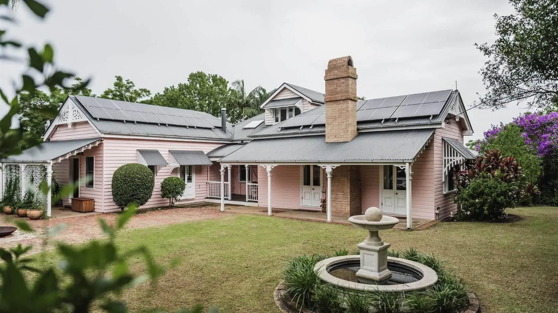 Dom wakacyjny Montville Estate - Luxury Hinterland Home & Pool