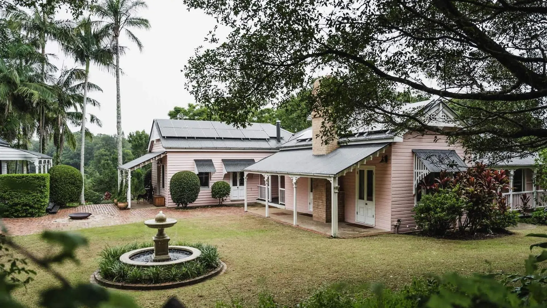 Montville Estate - Luxury Hinterland Home & Pool Australia